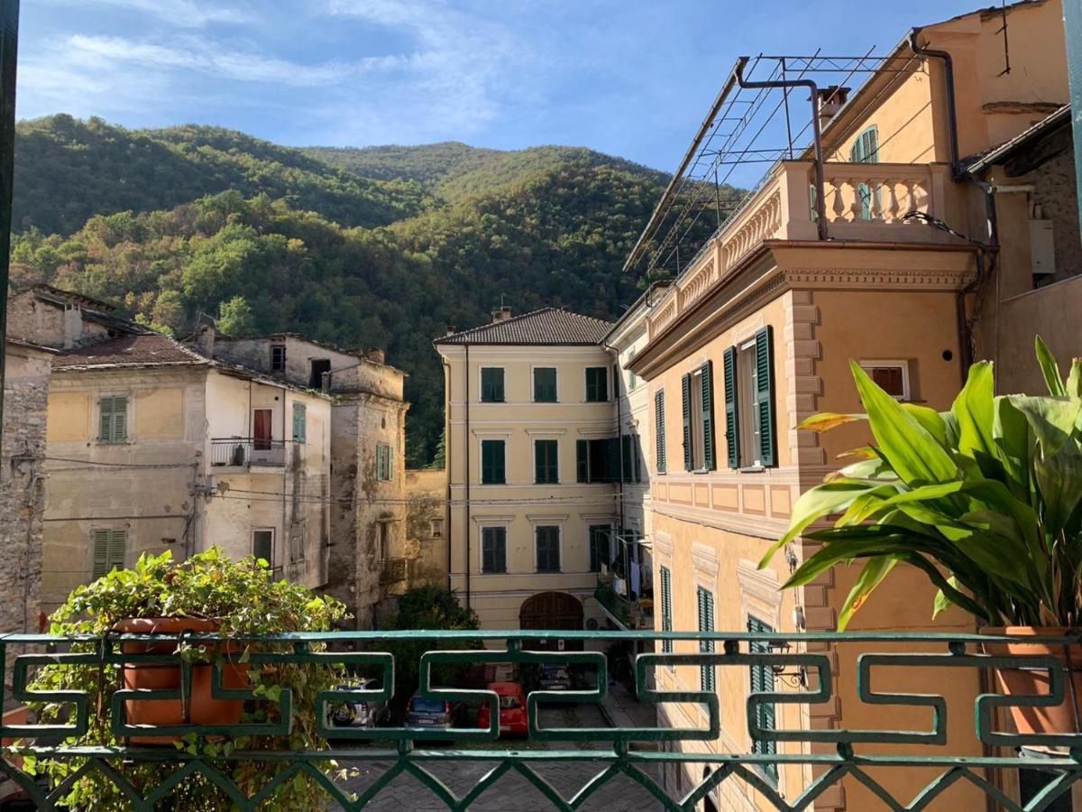 Albergo Dell'Angelo Pieve di Teco Kültér fotó